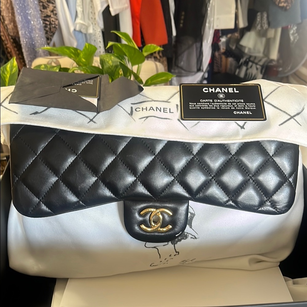CHANEL Black and White Quilted Shoulder Bag